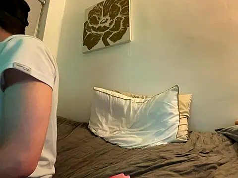 Snowbunnydilf online show from 22, 12, 2025