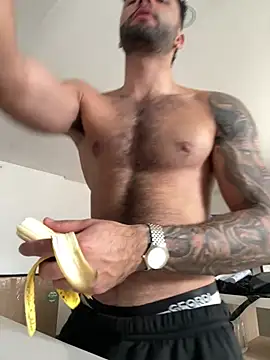 Snapshot of Derek_w chatting on 1, 2, 2025 Derek w online show from 1, 2, 2025