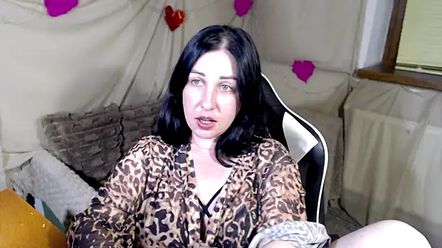 Snapshot of JillStevens chatting on 8, 6, 2026 JillStevens online show from 8, 6, 2026