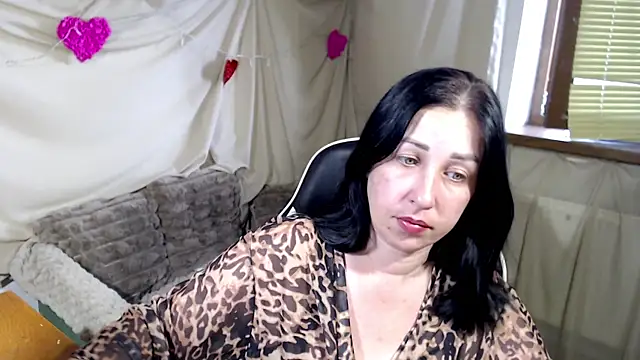 Snapshot of JillStevens chatting on 7, 7, 2026 JillStevens online show from 7, 7, 2026