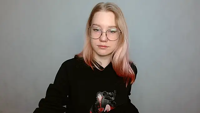 Snapshot of cindi_hot chatting on 24, 12, 2024 cindi hot online show from 24, 12, 2024