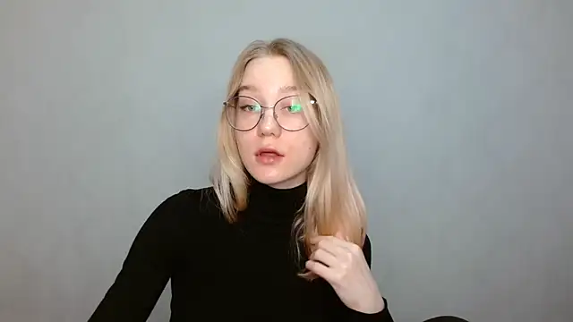 Snapshot of cindi_hot chatting on 3, 2, 2025 cindi hot online show from 3, 2, 2025