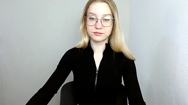 Snapshot of cindi_hot chatting on 13, 3, 2025 cindi hot online show from 13, 3, 2025