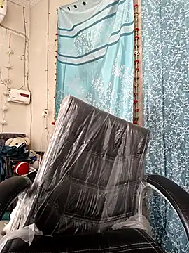 Snapshot of Parinaaz18 chatting on 4, 3, 2025 Parinaaz18 online show from 4, 3, 2025