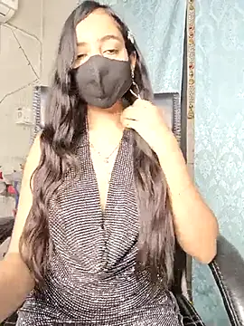 Snapshot of Parinaaz18 chatting on 19, 12, 2025 Parinaaz18 online show from 19, 12, 2025