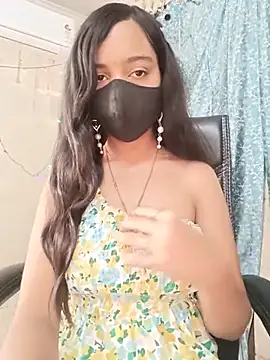 Snapshot of Parinaaz18 chatting on 10, 7, 2026 Parinaaz18 online show from 10, 7, 2026
