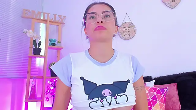 EmillySanders online show from 9, 2, 2025
