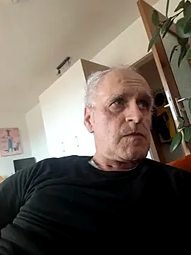 Snapshot of Milkasahne64 chatting on 24, 9, 2025 Milkasahne64 online show from 24, 9, 2025