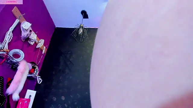 Alexa Slave online show from 2, 4, 2026