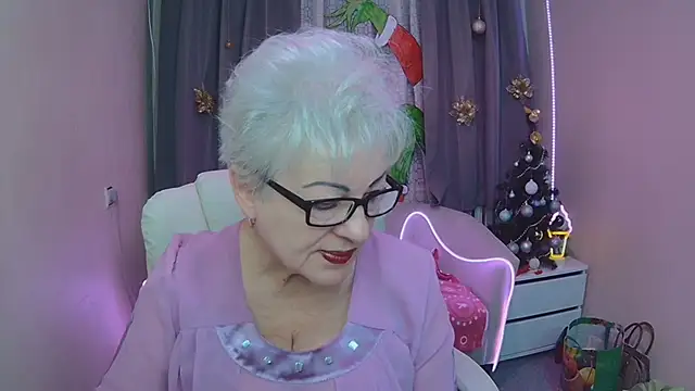 KayleSmoll online show from 18, 12, 2025