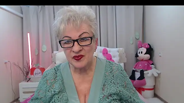 KayleSmoll online show from 14, 4, 2026