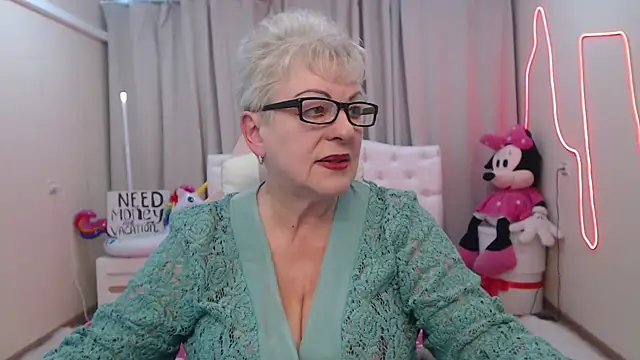 KayleSmoll online show from 22, 5, 2026