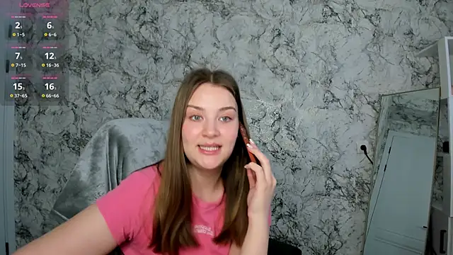 Snapshot of DeniRicchii chatting on 7, 4, 2026 DeniRicchii online show from 7, 4, 2026