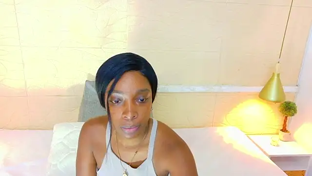 Snapshot of Shamiraa_moore chatting on 2, 12, 2025 Shamiraa moore online show from 2, 12, 2025