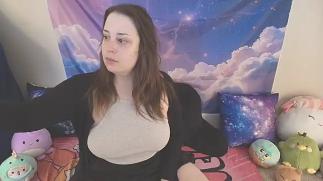 Snapshot of MilkyBunny chatting on 3, 4, 2026 MilkyBunny online show from 3, 4, 2026