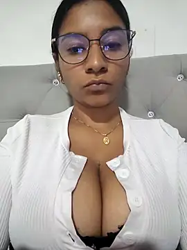 Snapshot of Sofythom1 chatting on 15, 3, 2026 Sofythom1 online show from 15, 3, 2026