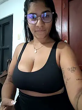 Snapshot of Sofythom1 chatting on 1, 4, 2026 Sofythom1 online show from 1, 4, 2026