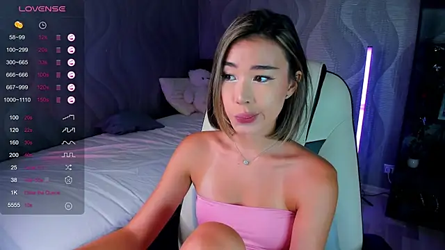 Snapshot of sensualily chatting on 8, 7, 2026 sensualily online show from 8, 7, 2026