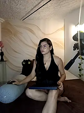 Snapshot of CherryBlossomm_ chatting on 15, 10, 2025 CherryBlossomm online show from 15, 10, 2025