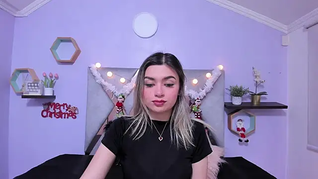 Snapshot of Esteff__o2 chatting on 18, 12, 2024 Esteff o2 online show from 18, 12, 2024