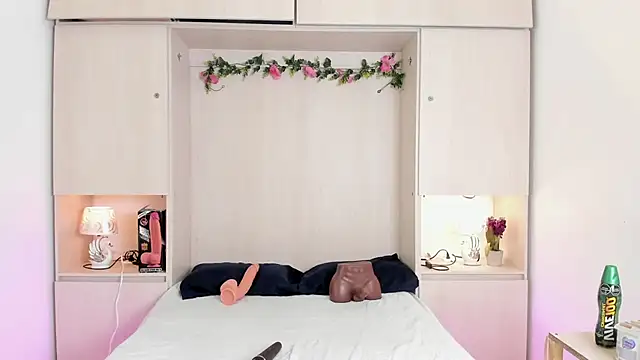 Snapshot of KendallRosse1 chatting on 3, 12, 2025 KendallRosse1 online show from 3, 12, 2025