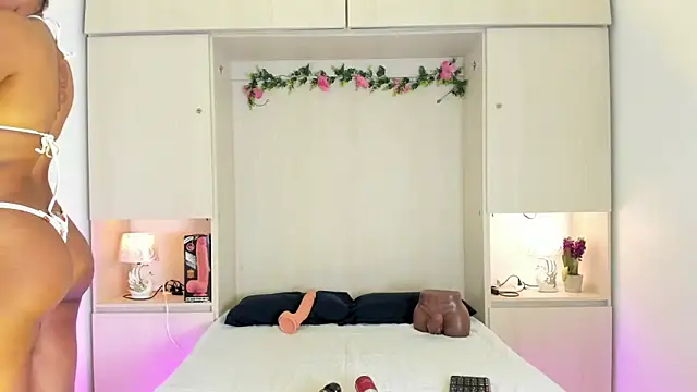 Snapshot of KendallRosse1 chatting on 5, 12, 2025 KendallRosse1 online show from 5, 12, 2025