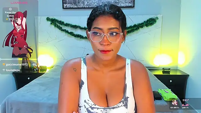 LAYLATAYLOR  online show from 18, 12, 2024