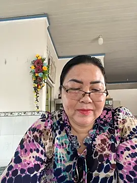 Snapshot of NDith chatting on 25, 10, 2025 NDith online show from 25, 10, 2025