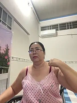 Snapshot of NDith chatting on 31, 10, 2025 NDith online show from 31, 10, 2025