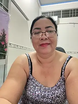 Snapshot of NDith chatting on 14, 11, 2025 NDith online show from 14, 11, 2025