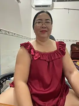 Snapshot of NDith chatting on 16, 11, 2025 NDith online show from 16, 11, 2025