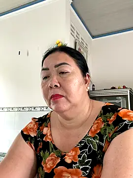 Snapshot of NDith chatting on 20, 11, 2025 NDith online show from 20, 11, 2025