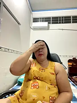 Snapshot of NDith chatting on 26, 11, 2025 NDith online show from 26, 11, 2025