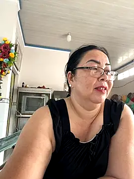 Snapshot of NDith chatting on 30, 11, 2025 NDith online show from 30, 11, 2025