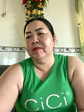 Snapshot of NDith chatting on 16, 12, 2025 NDith online show from 16, 12, 2025