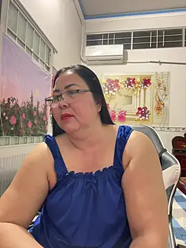 Snapshot of NDith chatting on 19, 4, 2026 NDith online show from 19, 4, 2026
