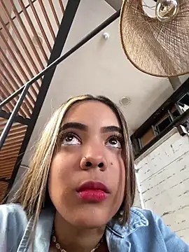 Snapshot of NAUGHTY_LITTLE_18 chatting on 21, 12, 2024 NAUGHTY LITTLE 18 online show from 21, 12, 2024