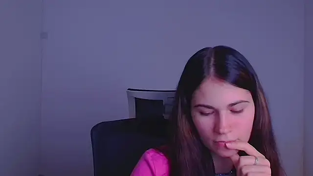 Snapshot of Loon_Amore chatting on 4, 12, 2024 Loon Amore online show from 4, 12, 2024