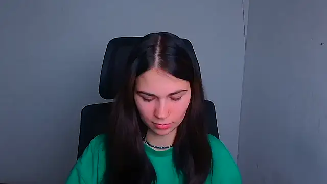 Snapshot of Loon_Amore chatting on 5, 12, 2024 Loon Amore online show from 5, 12, 2024