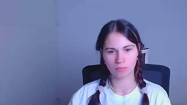 Snapshot of Loon_Amore chatting on 29, 1, 2025 Loon Amore online show from 29, 1, 2025