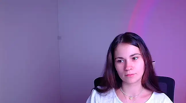 Snapshot of Loon_Amore chatting on 2, 2, 2025 Loon Amore online show from 2, 2, 2025