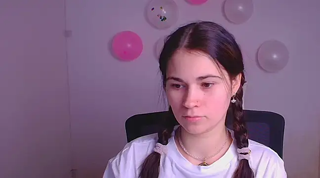 Snapshot of Loon_Amore chatting on 16, 2, 2025 Loon Amore online show from 16, 2, 2025