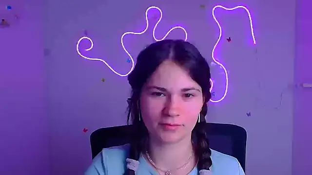 Snapshot of Loon_Amore chatting on 4, 3, 2025 Loon Amore online show from 4, 3, 2025