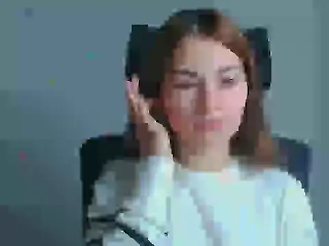 Snapshot of Loon_Amore chatting on 11, 10, 2025 Loon Amore online show from 11, 10, 2025