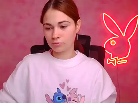 Snapshot of Loon_Amore chatting on 18, 10, 2025 Loon Amore online show from 18, 10, 2025