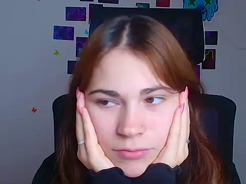 Snapshot of Loon_Amore chatting on 26, 11, 2025 Loon Amore online show from 26, 11, 2025