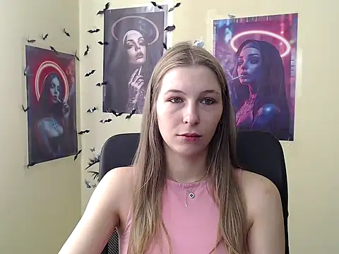 Snapshot of StrangerGi chatting on 3, 4, 2026 StrangerGi online show from 3, 4, 2026