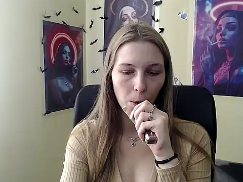 Snapshot of StrangerGi chatting on 16, 4, 2026 StrangerGi online show from 16, 4, 2026