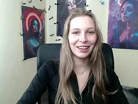 Snapshot of StrangerGi chatting on 17, 4, 2026 StrangerGi online show from 17, 4, 2026