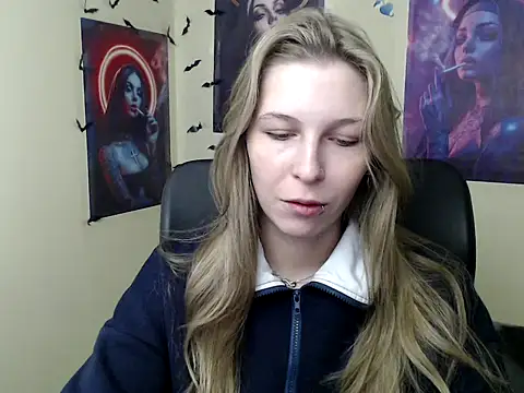 Snapshot of StrangerGi chatting on 18, 4, 2026 StrangerGi online show from 18, 4, 2026